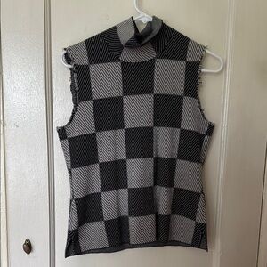 Ann Taylor checkered Black and Gray Sleeveless Top